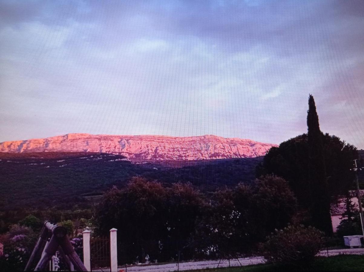 La Maison De Papou La Vigne A Nans Les Pins 83860 Dış mekan fotoğraf